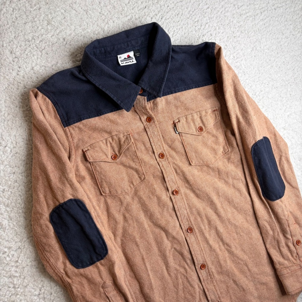 Kavu Two-Tone Tan and Navy Button-Down Shirt